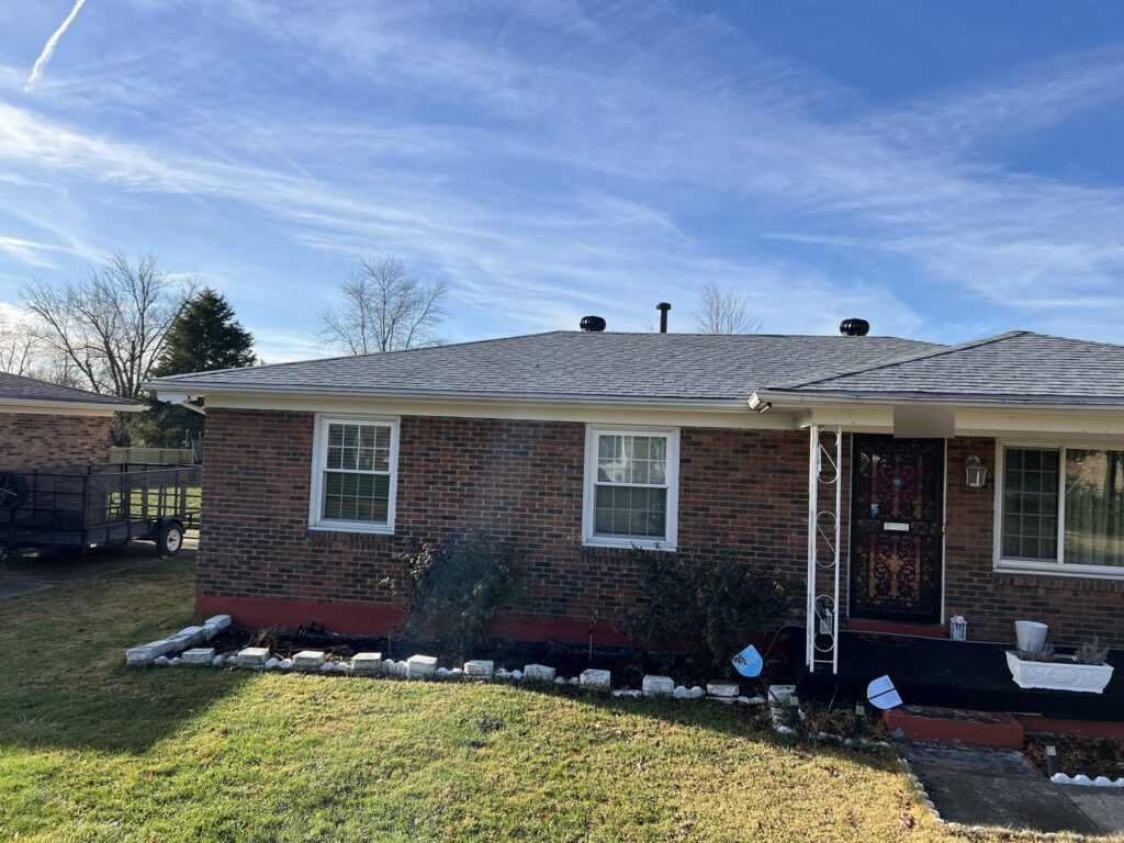 Completed roof replacement on Sumac Road in Louisville, KY: GAF Timberline HDZ in Fox Hollow Gray